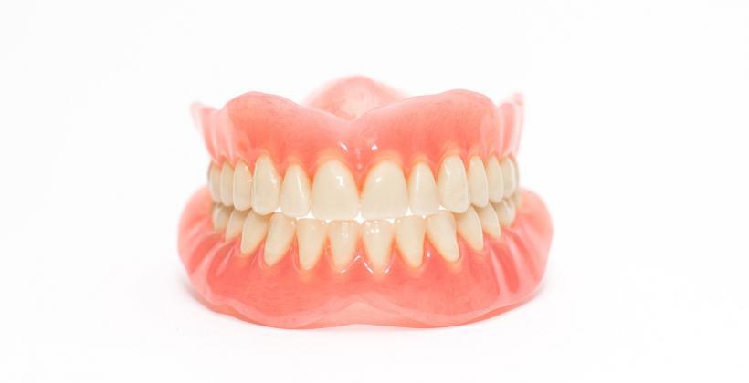 acrylic dentures