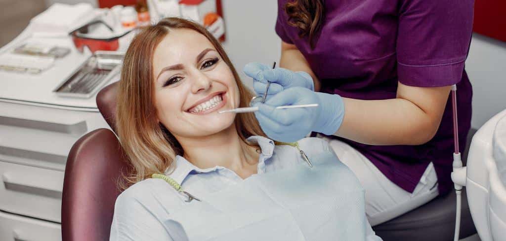 Polish dental clinic in Birmingham - towards the customer