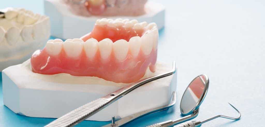 How to care for dentures