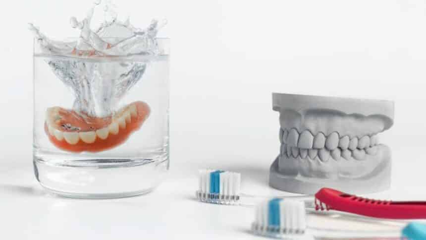 How to care for dentures - 5 basic rules