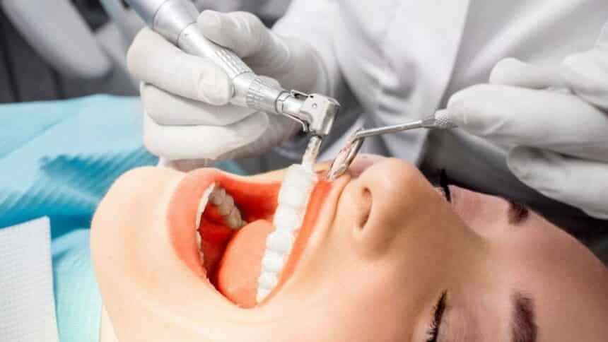 Dental hygiene in the UK - scaling, tooth sandblasting, polishing and fluoridation