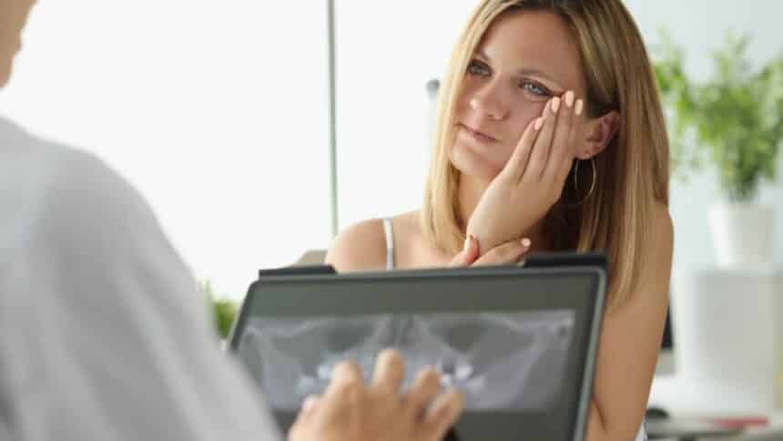 Decayed wisdom tooth - treat or remove? Decayed wisdom tooth - treat or remove?