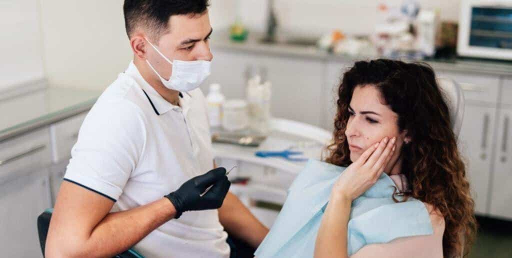 Pulsujący ból zęba po wizycie u dentysty