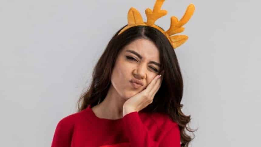 Christmas toothache in the UK - how do you deal with it? Find out 5 ways!