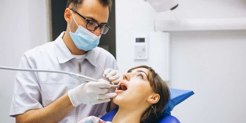 treatment before teeth whitening at the dentist