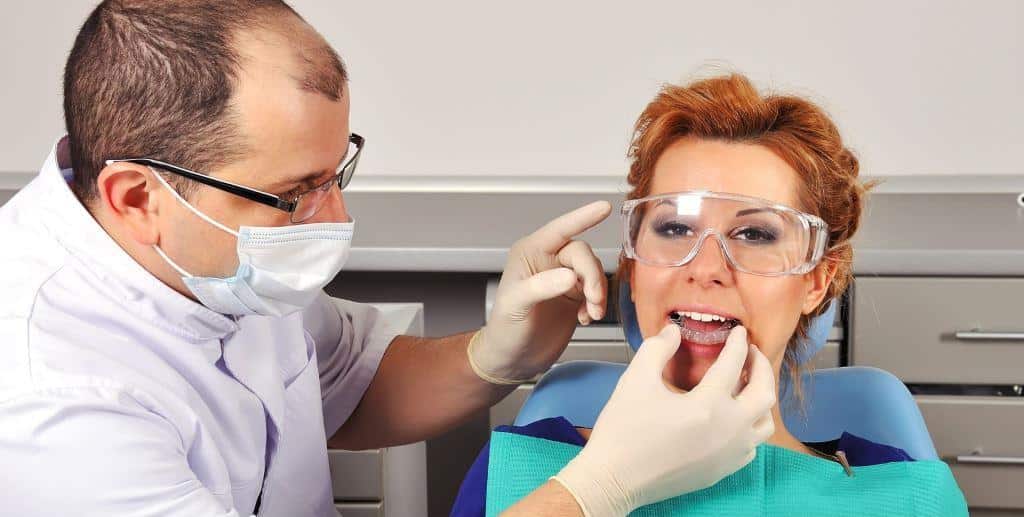 Szyna relaksacyjna na zęby w UK