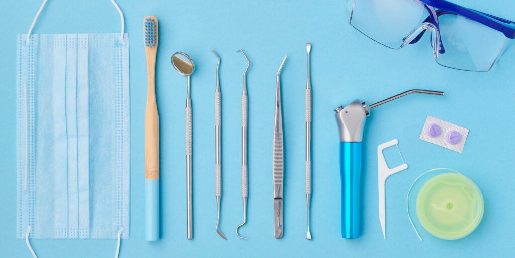 Whether to choose a dental irrigator or dental floss