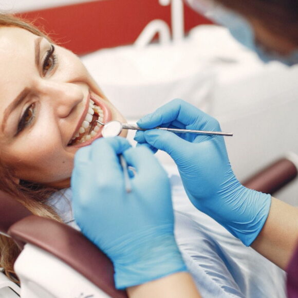 Tooth reconstruction (build up) with white filling only 
